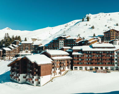 Façade sous la neige de Belle plagne***
