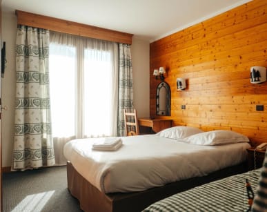 Chambre côté Mont Blanc aux Chalets du Prariand