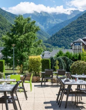 Club Les Balcons du Lac Luchon restaurant 920.jpg