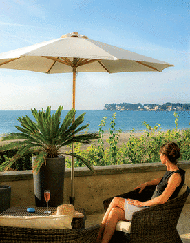 bar-vue-mer-villa-caroline-386x508.gif