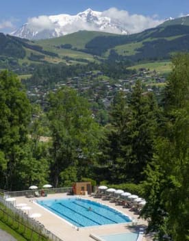 hotel-chalet-du-prariand-piscine-vue-mont-blanc-386x508.jpg