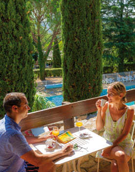 Restaurant - Lou Castel - Vacances Bleues