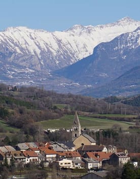 Village de Chorges - Serre Poncon - hautes Alpes