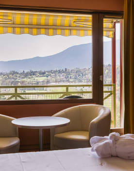 Chambre avec balcon de l'hôtel spa Villa Marlioz - Aix-les Bains - Vacances Bleues