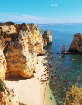 falaise et plage - Des vacances en famille en Europe au soleil