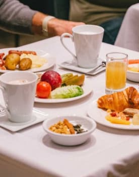 Provinces Opéra petit déjeuner 368 X 508.jpg