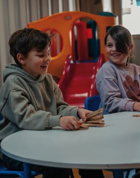 Enfants en train de jouer - Alpes d'Azur - Vacances Bleues