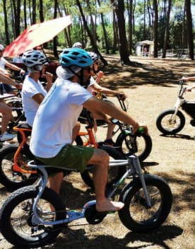Groupe de personnes à vélo - Oléron - Vacances Bleues