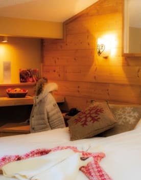 chambre-2-hiver-alpes-d-azur-serre-chevalier-386x508.jpg