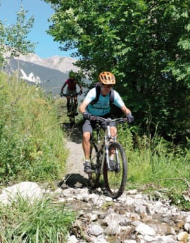 cyclotourisme-alpes-du-sud-386x508.jpg