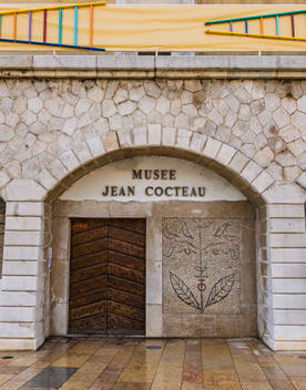 Entrée  du Musée Jean Cocteau à Menton - Vacances Bleues