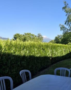 Club de vacances horizons du lac - serre poncon - terrasse au calme avec vue sur les montagnes des chambres familiales