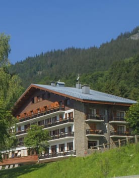 hotel-chalets-du-prariand-megeve-ete-386x508.jpg