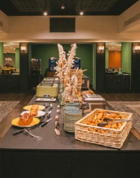 Buffet petit déjeuner Modigliani 368x508.jpg