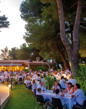 Soirée au Plein Sud, club de vacances dans le Var