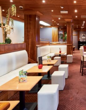 hotel-villa-modigliani-bar-386x508.jpg