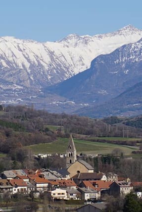 Village de Chorges - Serre Poncon - hautes Alpes