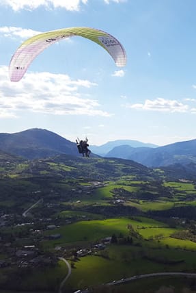 parapente - lac de serre poncon - vacances bleues