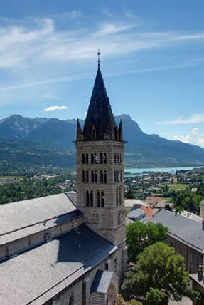 Village d'Embrun - Serre Ponçon - Hautes Alpes