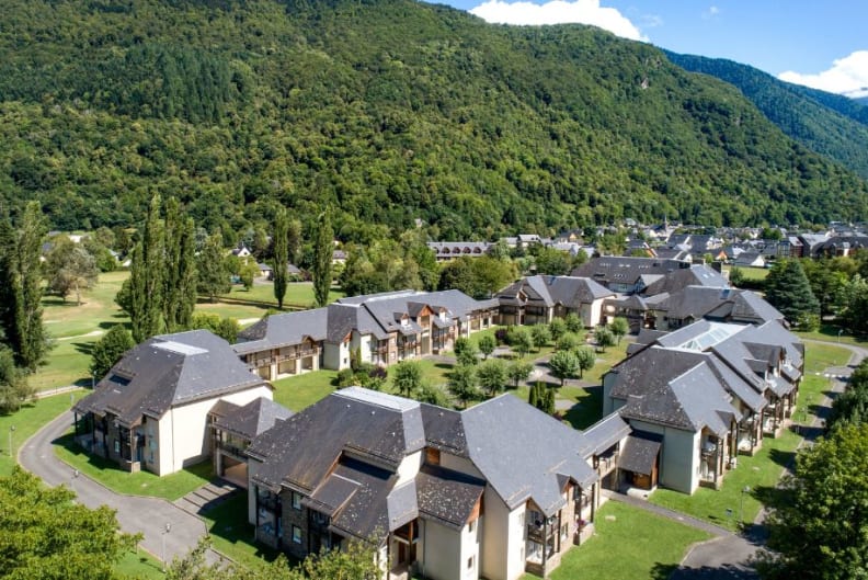 Club Les Balcons du Lac Luchon Pyrénées 920.jpg