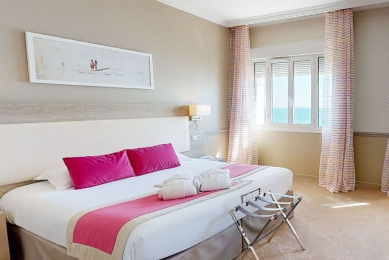 Hôtel Royal Westminster Menton - chambre privilège vue mer à Menton