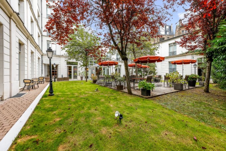 Terrasse Villa Modigliani.jpg