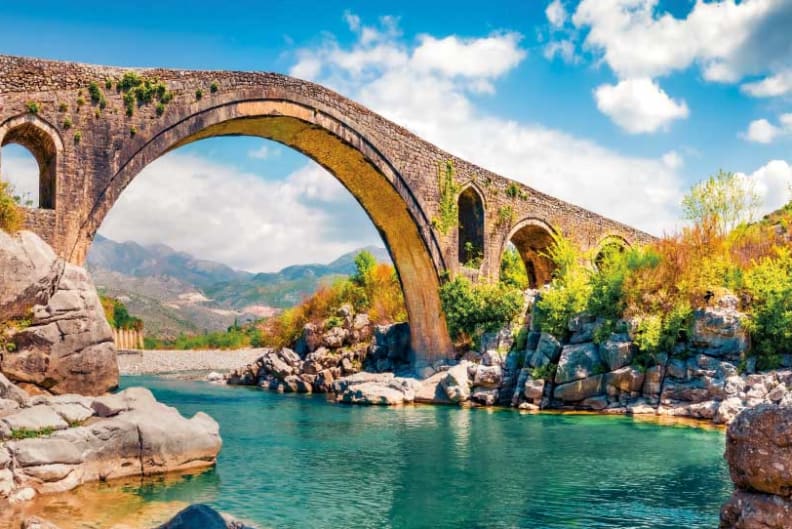 1440x543_AlbanieMontenegro_HIV27.jpg