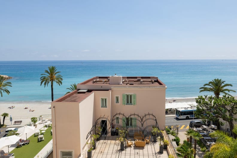 Hôtel Balmoral à Menton - chambre vue mer - Vacances Bleues