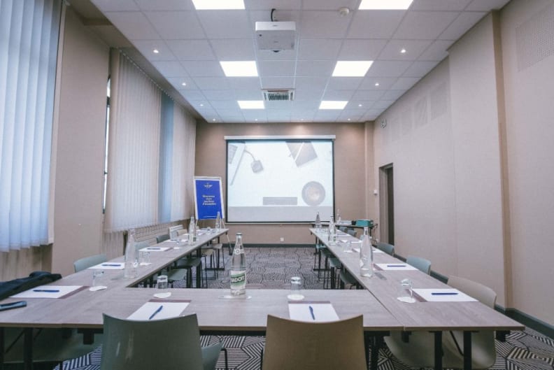 Provinces Opéra salle de séminaire 2.jpg