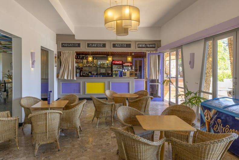Castel Luberon Bar
