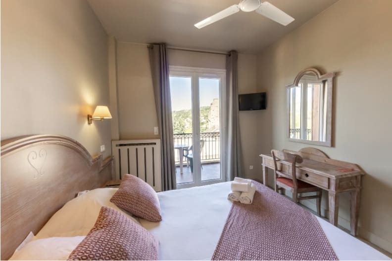 Ch-Confort-2P-Castel-Luberon-919x613