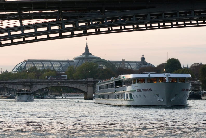 Traversée de Paris à bord du MS Seine Princess