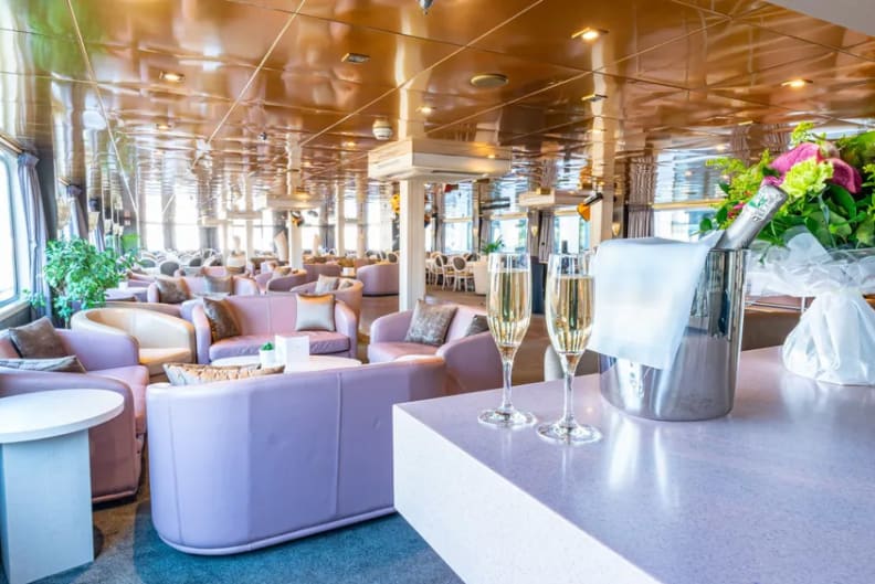 salon-bar3-ms-gerard-schmitter-pont-intermediaire-rhin-danube.jpg