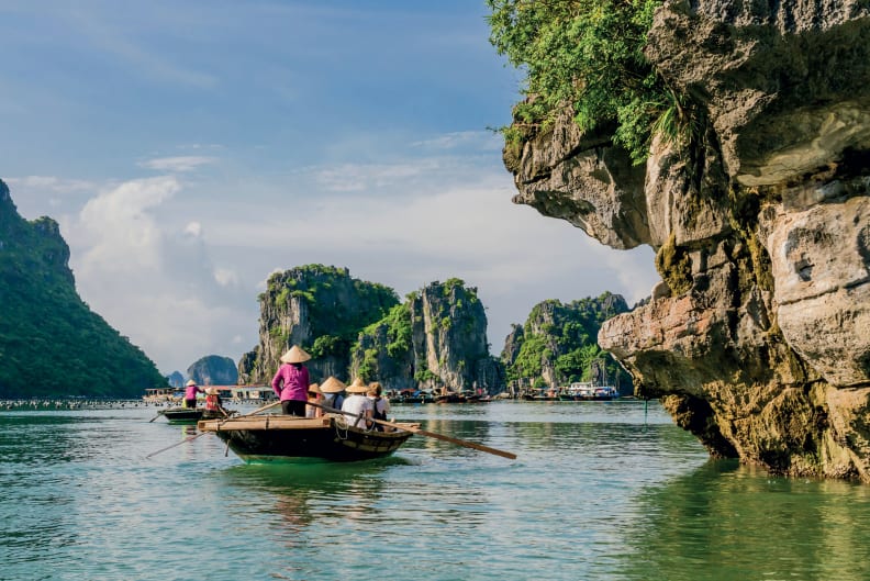 Baie de Hạ Long.jpg