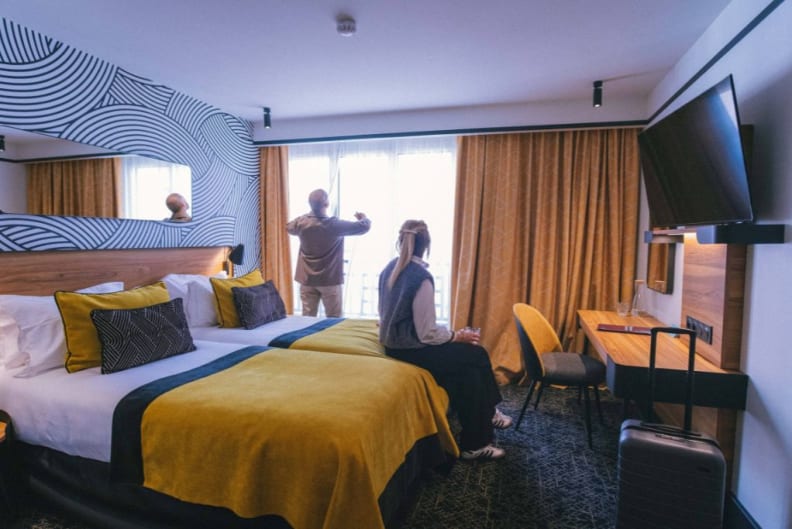 Couple Chambre Villa Modgliani.jpg