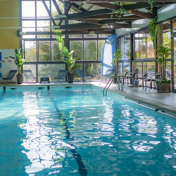 Piscine intérieure club horizons du lac - serre poncon - vacances bleues