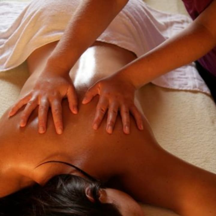 Heravel-massage du dos-Vacances Bleues