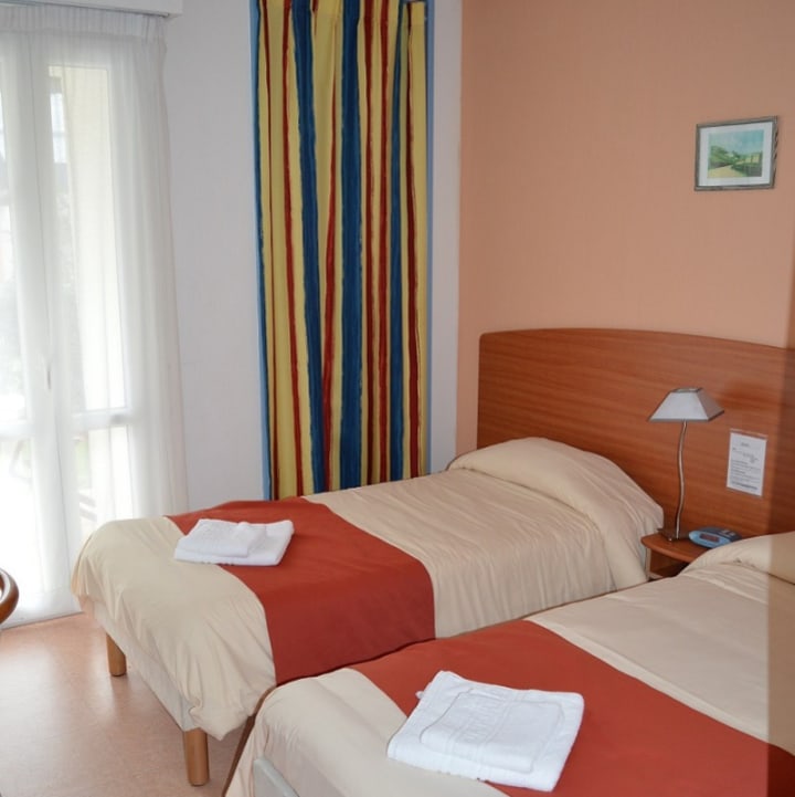 chambre avec lits somples a keravel - erdeven- vacances bleues