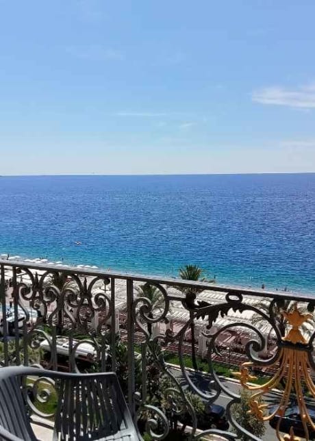 Chambre hôtel Royal à Nice - Terrasse vue mer - Vacances Bleues
