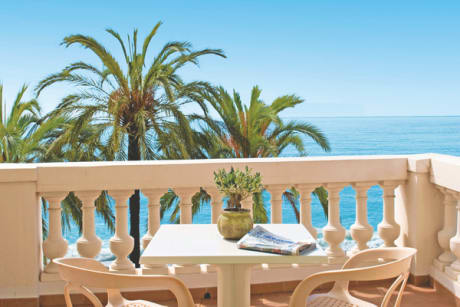 menton-balmoral vue mer vacances bleues