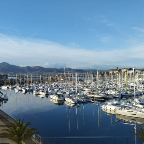 l’Hôtel & Résidence Orhoïtza à Hendaye-500x500 port bateau vb