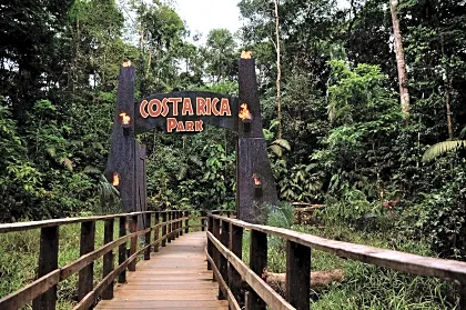 Costa Rica Jurassic Park.jpg