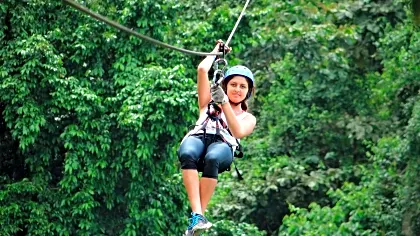 canopy-arenal-zip-line-girl.jpg