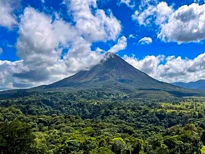 christina-ison-review-arenal-volcano.jpg