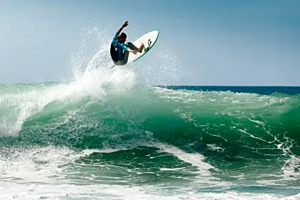 esterillos-surfing-paradise.jpg