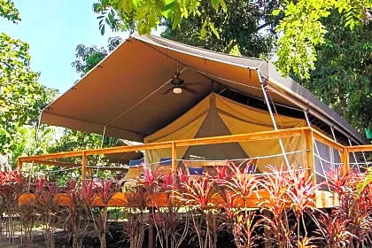 isla-chiquita-glamping-resort-tent-exterior-overview-nicoya.jpg