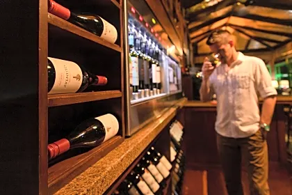 nayara-gardens-nostalgia-wine-bar-detail-arenal.jpg