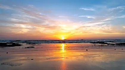 pinilla-avellanas-beach-low-tide-sunset.jpg