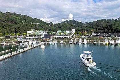 quepos-fishing-manuel-antonio.jpg