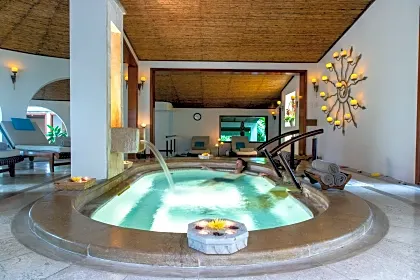 tabacon-thermal-resort-and-spa-main-jacuzzi-arenal.jpg